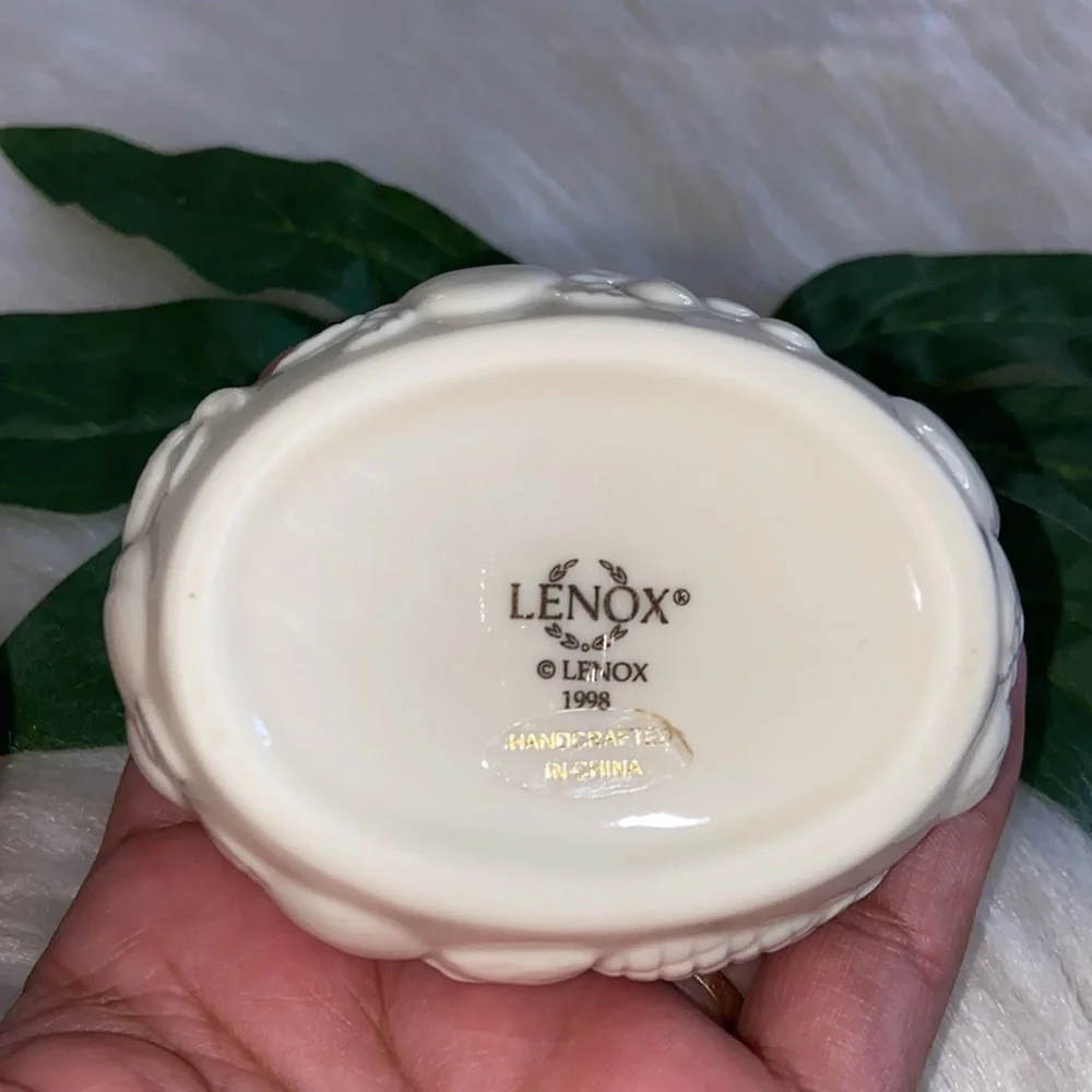 Vintage 1998 Lenox Fruits Of Life Handcrafted Porcelain Ceramic Trinket Box